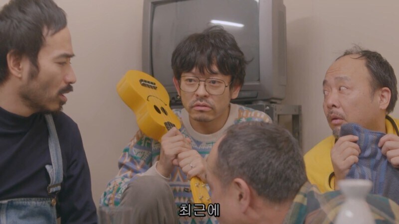 남극기지에서 밥해주고 빨아주던 여자의 정체_29.jpg