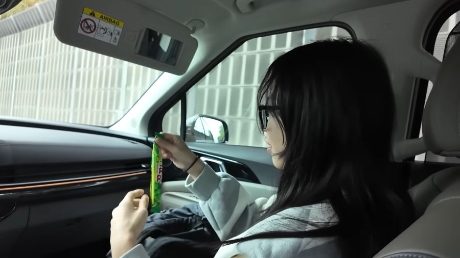 쯔양이 치아를 다 씌운 이유_1.png