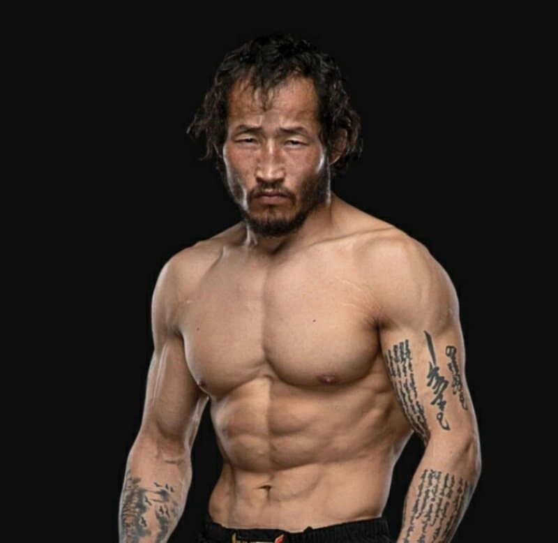 피지컿 아시아 보면서 존나 멋있다고 생각한 사람_3.jpg