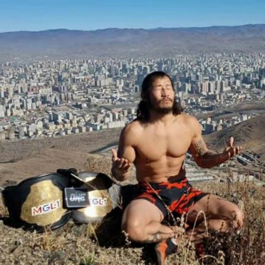 피지컿 아시아 보면서 존나 멋있다고 생각한 사람_5.jpg