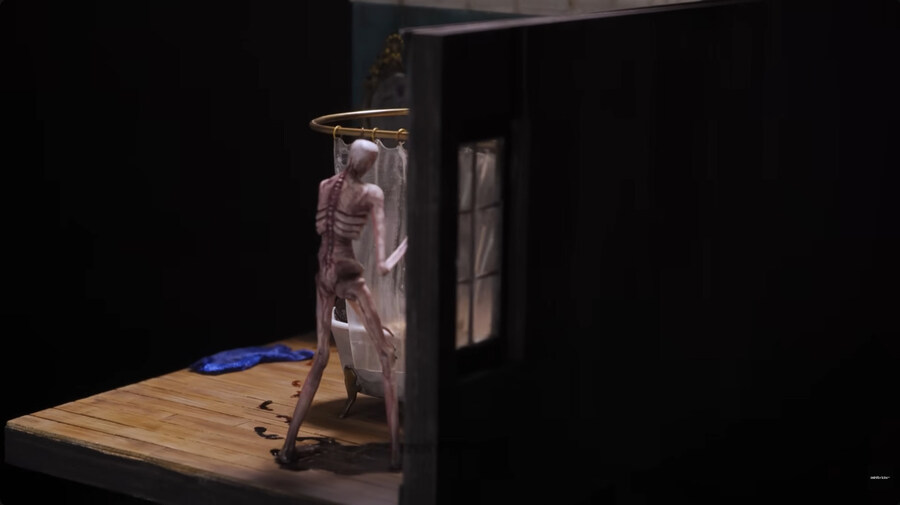 어둠의 존재가 자신을 노리는지도 모르고 속 편히 목욕하는 누나_8.jpg