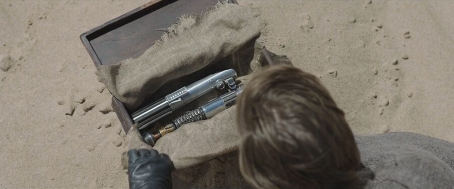 스타워즈) 수난이 많은 라이트세이버_3.jpg