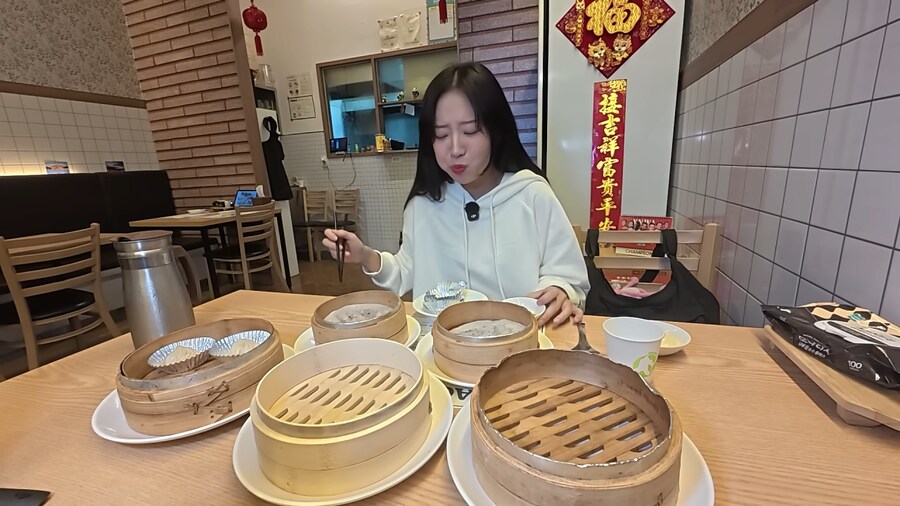 딤섬 식당 조기퇴근 시키는 쯔양.jpg_3.png