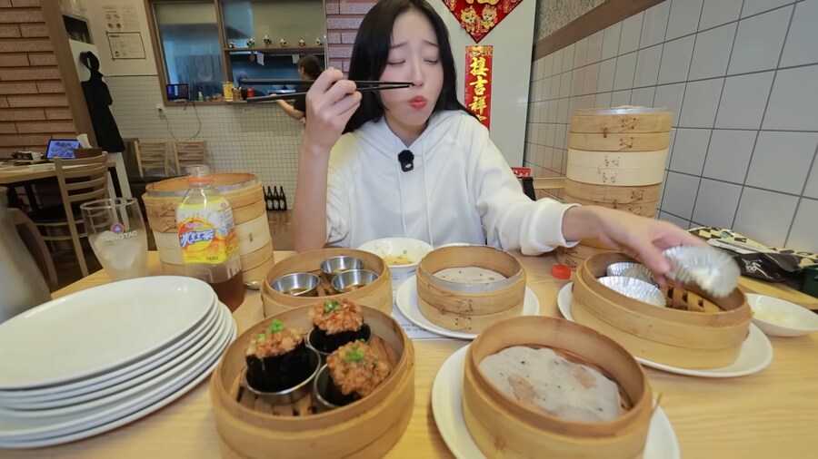 딤섬 식당 조기퇴근 시키는 쯔양.jpg_8.png