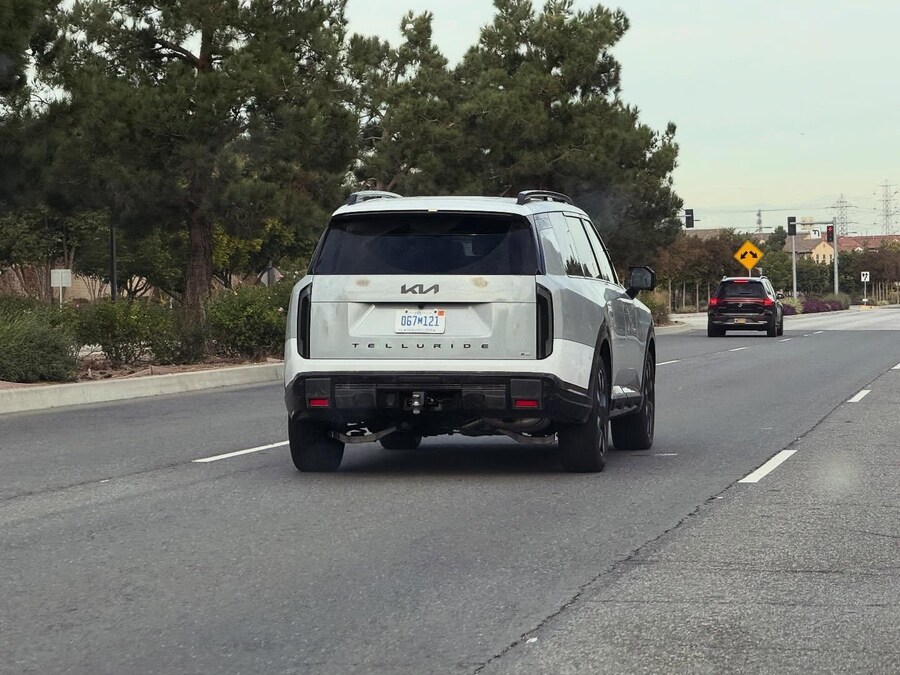 위장막 벗은 텔루라이드 2세대_4.jpg