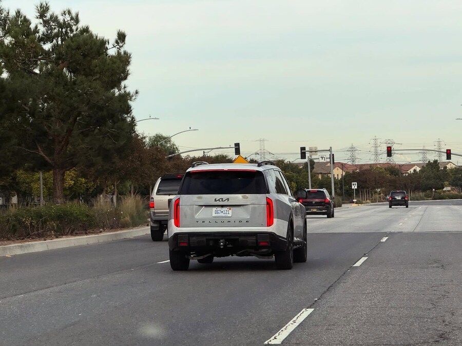 위장막 벗은 텔루라이드 2세대_5.jpg