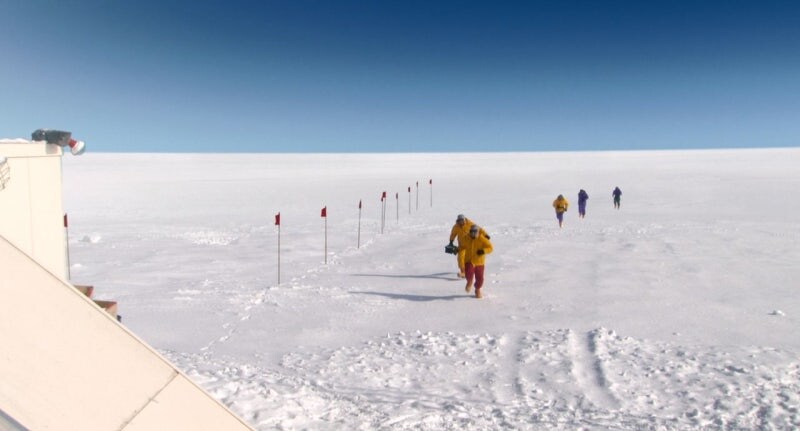 고립된 남극기지에서 남극대원들의 유일한 낙_15.jpg