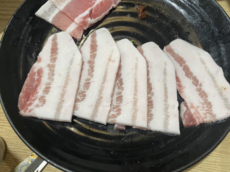 삼겹살 이게 맞냐_1.jpg