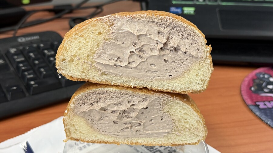 먹지 말라던 연세우유 교보문고맛 생크림빵을 먹어봤습니다._3.jpg