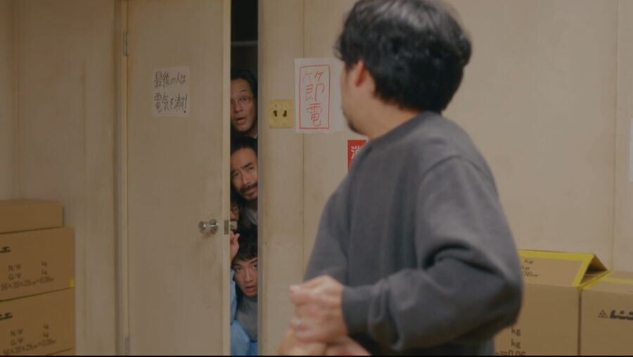 남극의약탈자들 : 누가 화분에다가 채소를 심어놨네_18.jpg