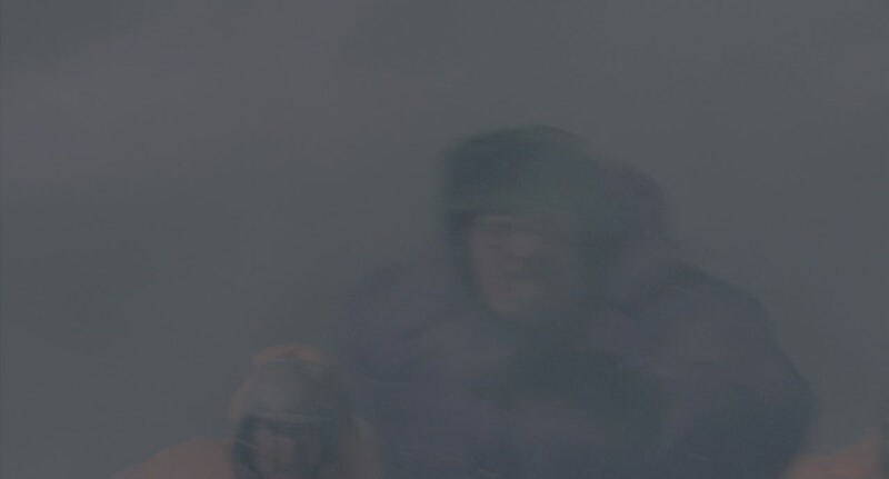 남극기지에서 탈출하는 남극대원_3.jpg