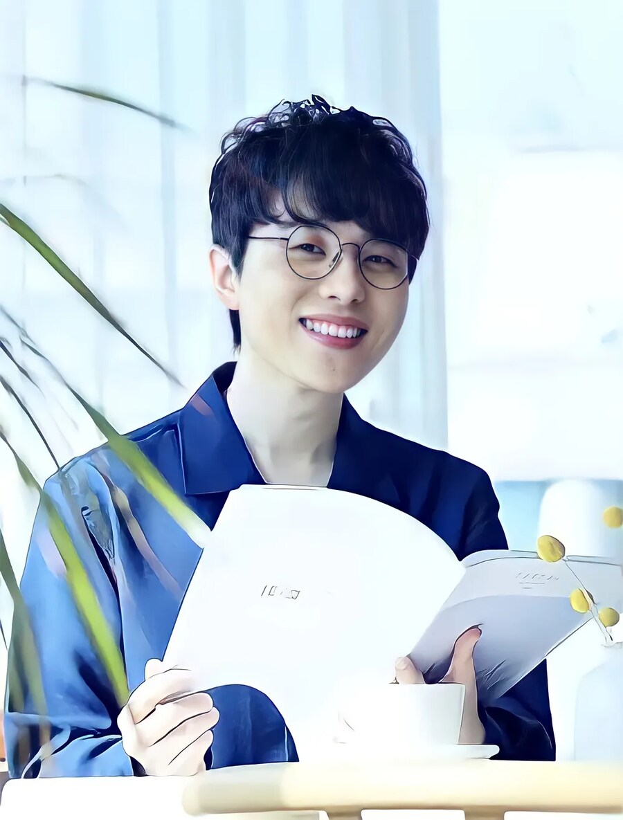 의외로 경력이 20년차인 성우_1.png