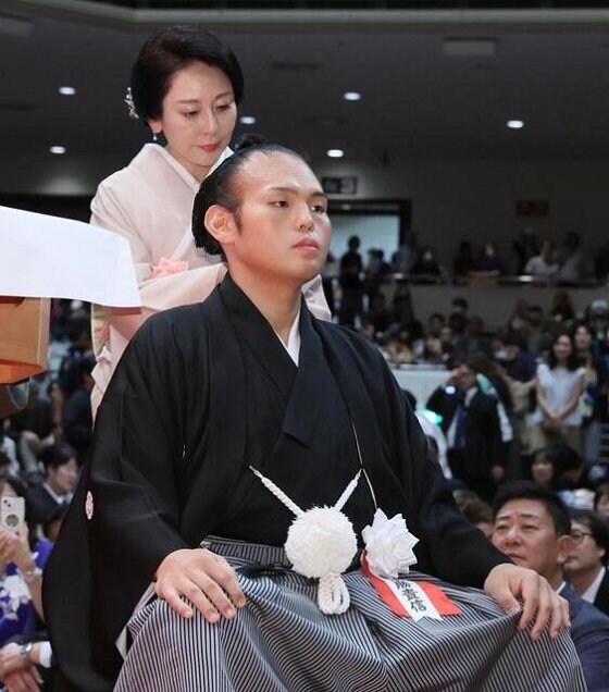 스모선수 은퇴전후_5.jpg