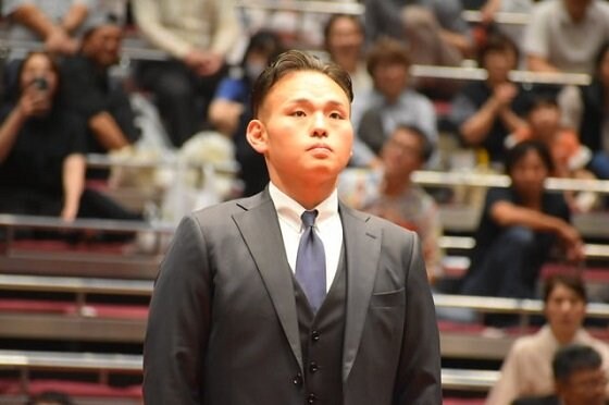 스모선수 은퇴전후_7.jpg