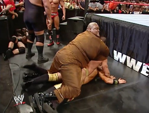 남자가 남자를 범하는 장면_3.jpg