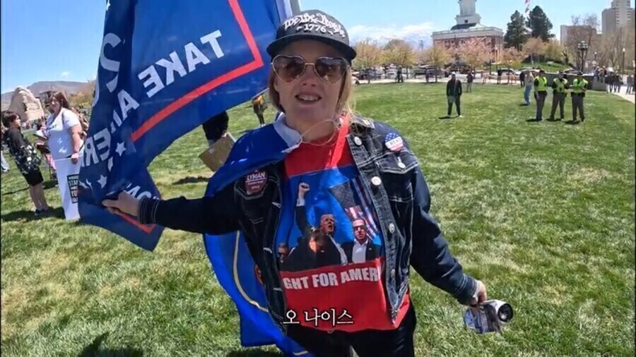 한국인 유튜버 만난 MAGA 아줌마 반응.jpg_2.jpg