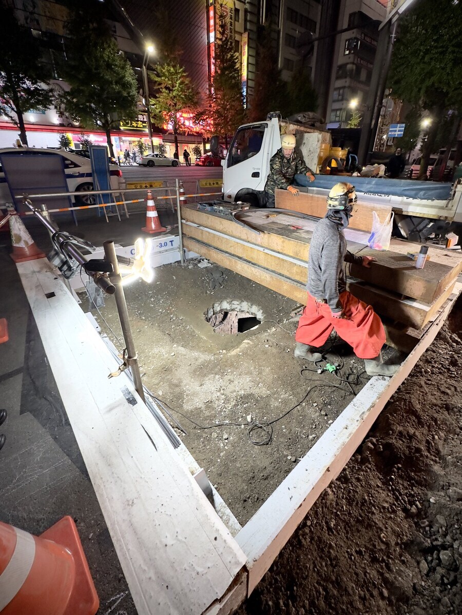 신촌 거리 폐쇄됨_1.jpg