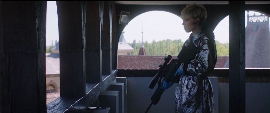 암살 타겟은 멍청한 미국 여자 둘이다. 쉽게 찾을 수 있겠지_8.jpg