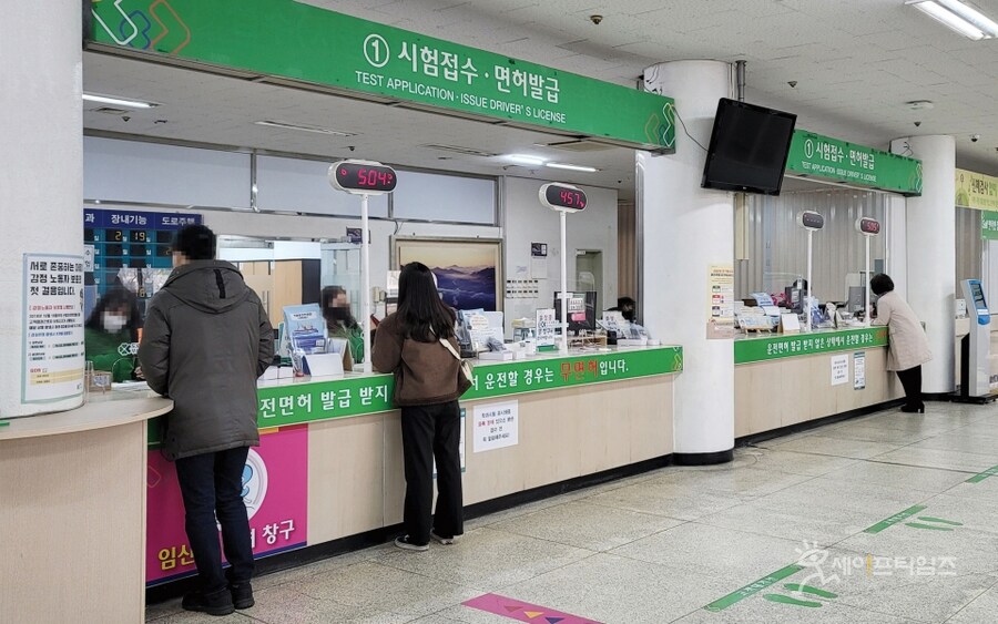 대한민국에서 사람 엄청 몰리는 곳 ㄹㅇ;;_2.png