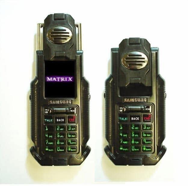 2003년 삼성에서 내놓은 매트릭스 휴대폰_1.jpg