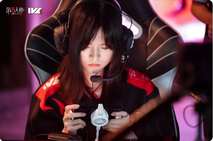 화제의 중국 여성 프로게이머.jpg_4.png