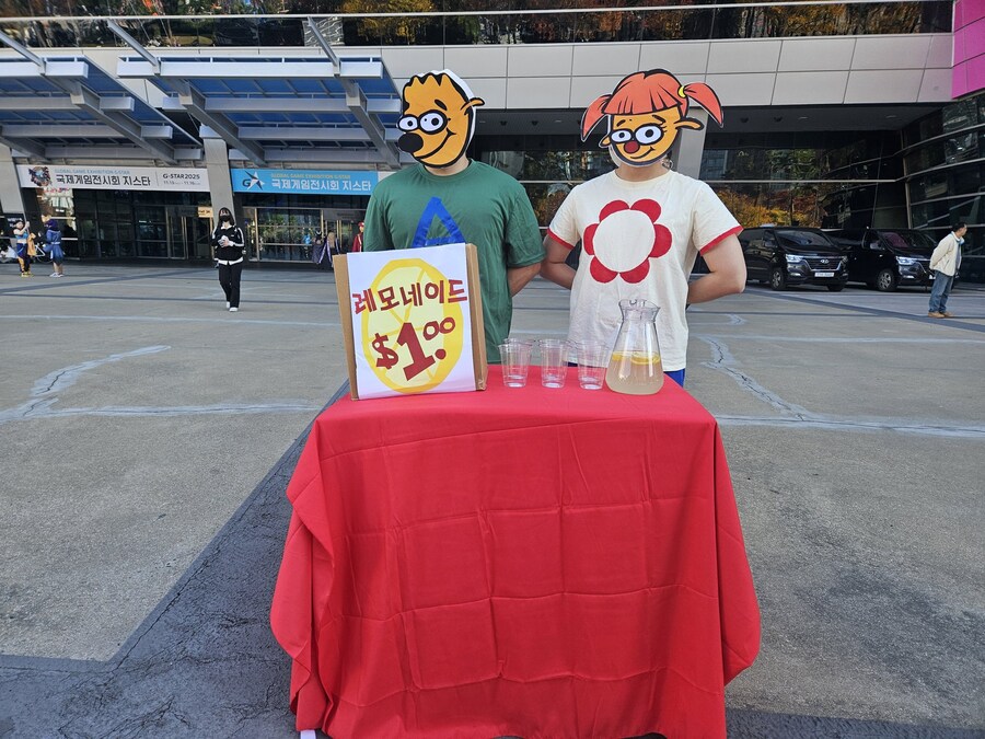 지스타에 출현한 어느 코스프레.jpg_1.jpg