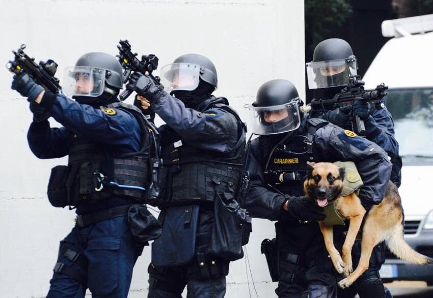 유명한 이탈리아 특수부대 GIS_2.jpg