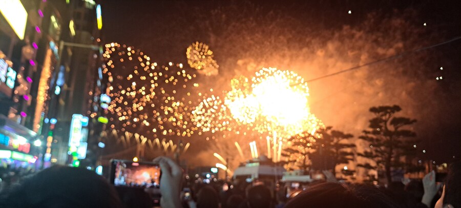 광안리 불꽃놀이 보는 중_7.jpg