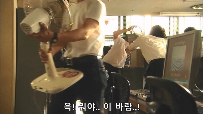 에어컨이 고장나면 꼭 A/S를 불러라._11.jpg