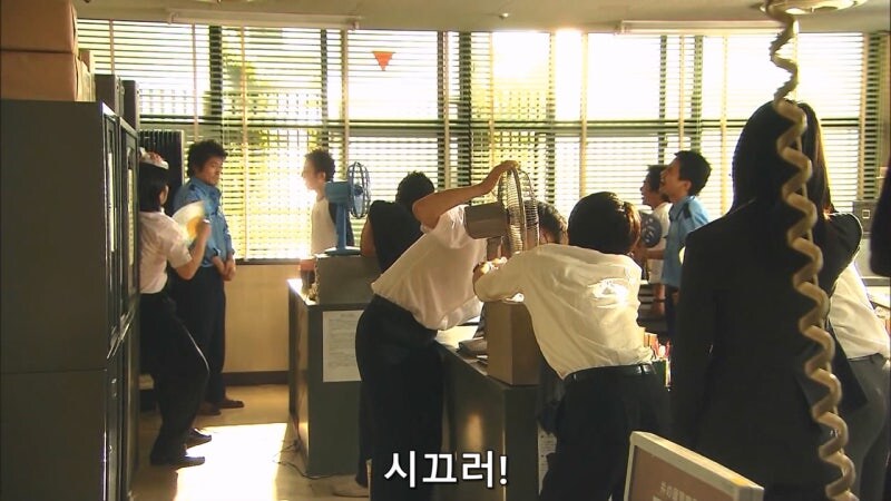 에어컨이 고장나면 꼭 A/S를 불러라._15.jpg