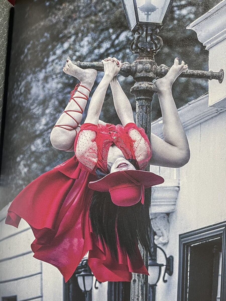 폴댄스 배운 코스플레이어_2.jpg