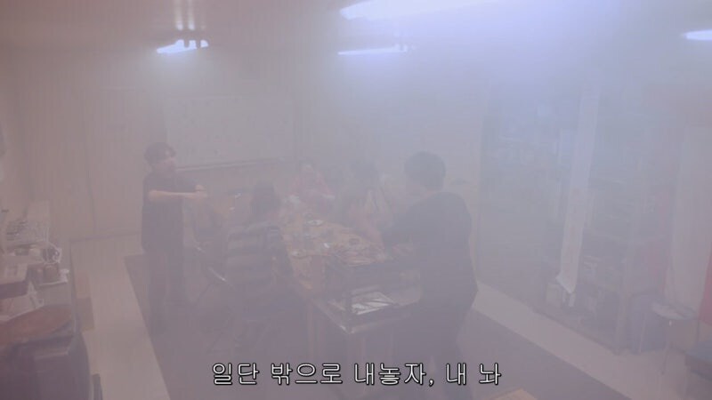 남극의약탈자들 : 저희가 기지 내에서 바베큐 파티를 해드릴게유_15.jpg