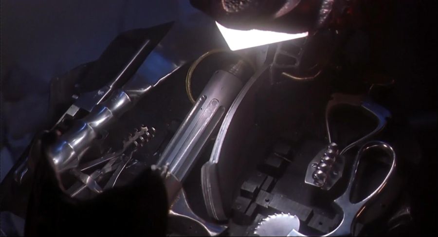 프레데터의 치료 기구_2.jpg