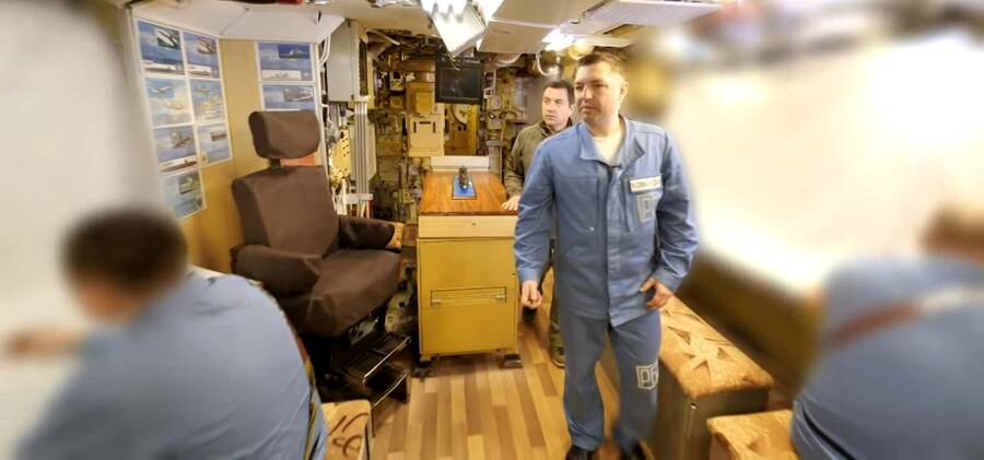 러시아군 잠수함의 내부_2.jpg