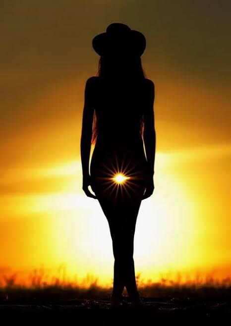 여성들의 허벅지 사이 간격을 토블론 터널이라부르는이유_1.jpg