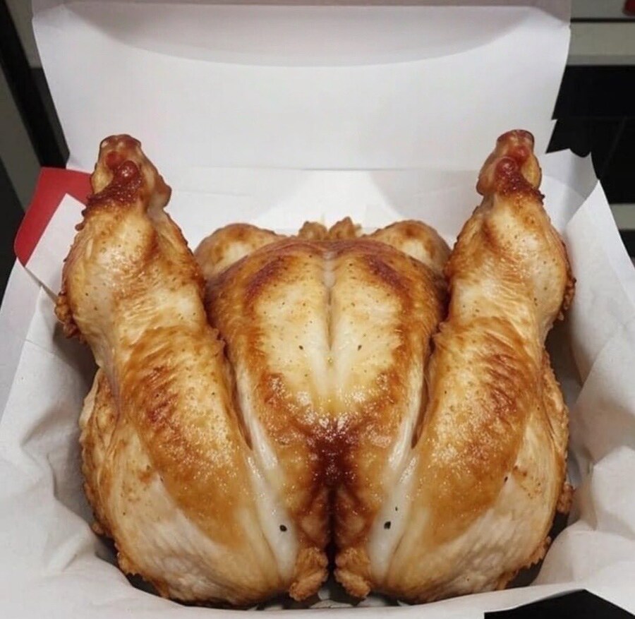 ㅅㅅ하자고 다리 벌리고 대기중_1.jpg