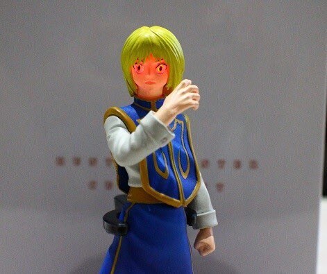 눈의 색이 변하는 기믹을 가진 크라피카 피규어_2.jpg