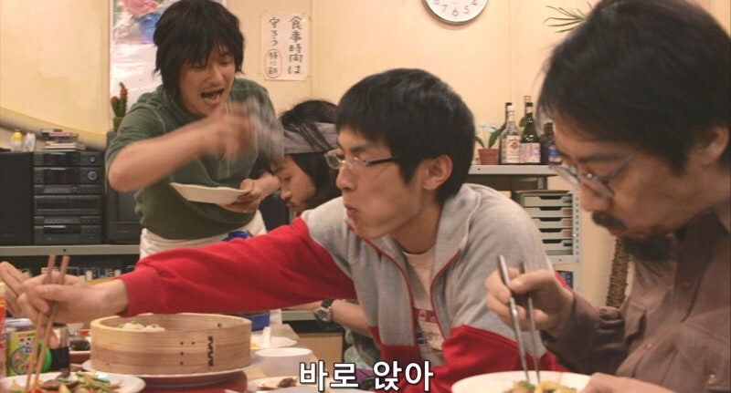 오랜 남극기지 생활로 후줄근해지는 남극대원들_6.jpg