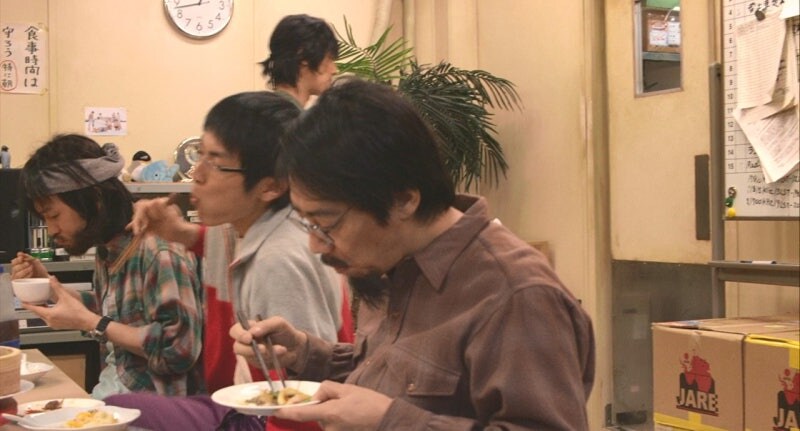 오랜 남극기지 생활로 후줄근해지는 남극대원들_7.jpg