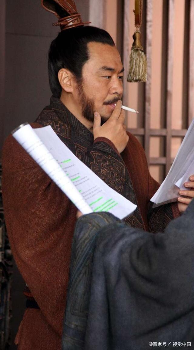 담배타임 없이 바쁘게 일하는 조조.jpg_1.jpg