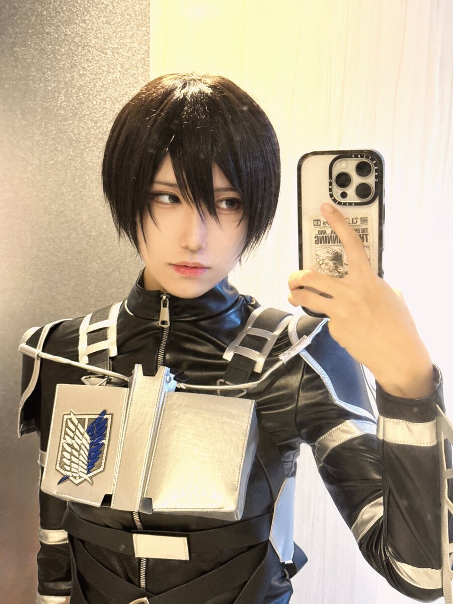 진격의 거인 히로인 코스프레_2.jpg