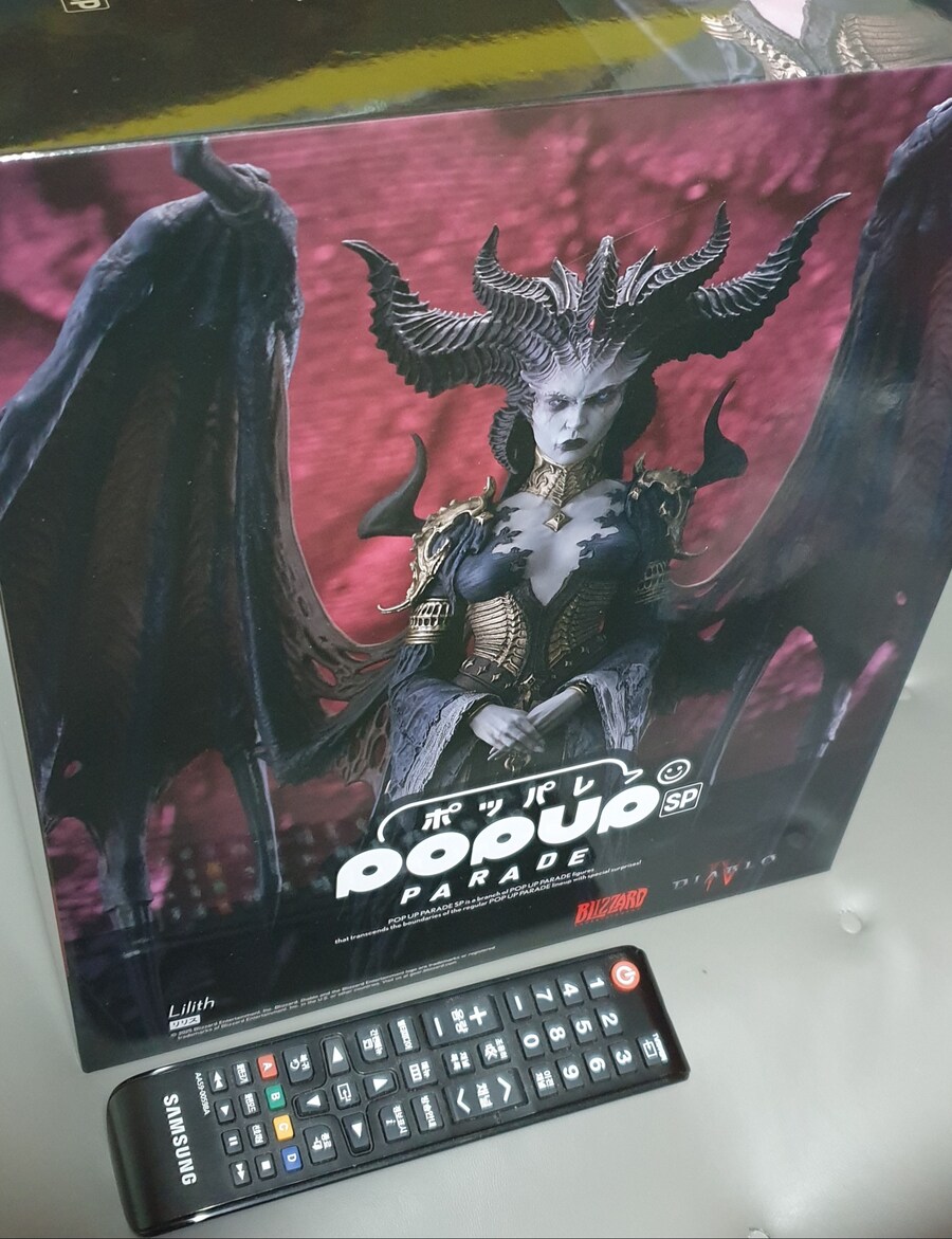 천사랑 ㅅㅅ한 악마 피규어 샀다_1.jpg