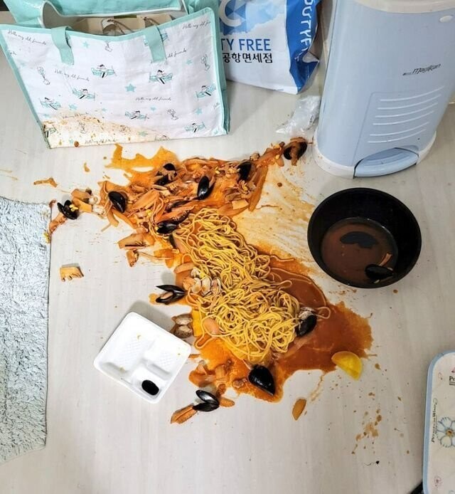 짬뽕먹다가 국뽕 터짐.jpg_1.jpg