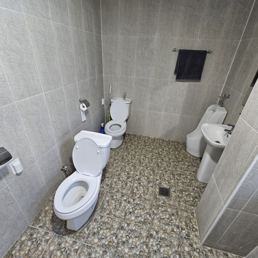 회사 화장실 레전드_1.jpg