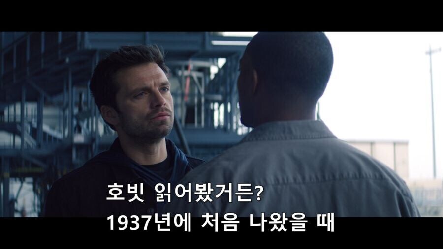 MCU) 톨키니스트 1세대라서 설정에 깐깐한 버키_1.jpg
