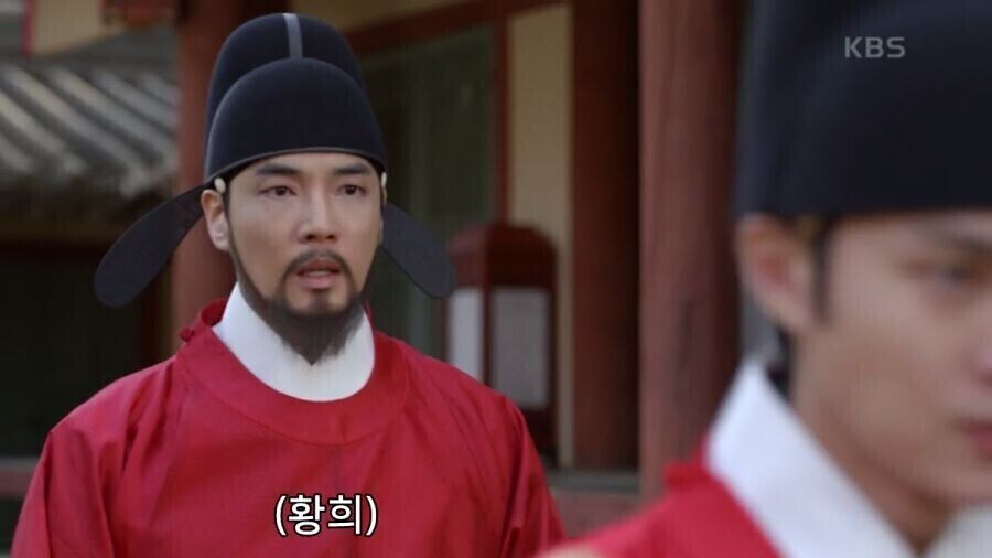 사극 배우가 뽑힌 이유 중에 외모도 비중을 차지하는게 확실할 것 같음_1.jpg