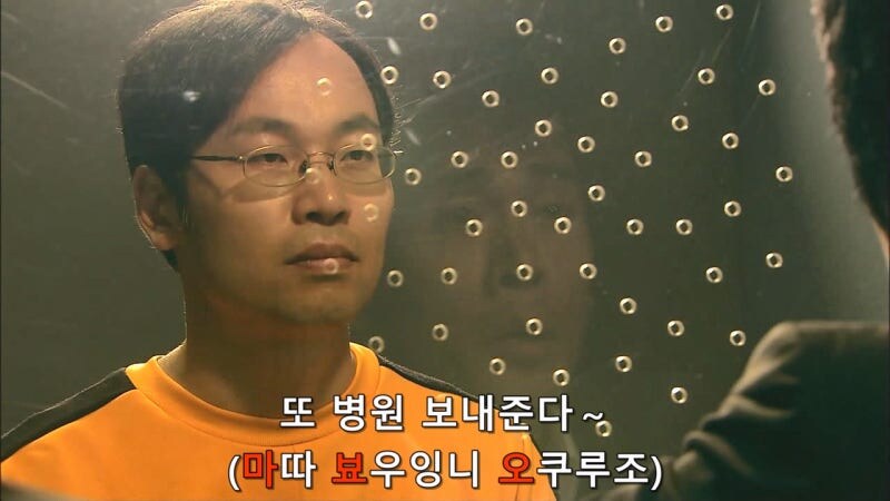 자기를 잡아넣은 형사랑 기싸움하는 범죄자_11.jpg