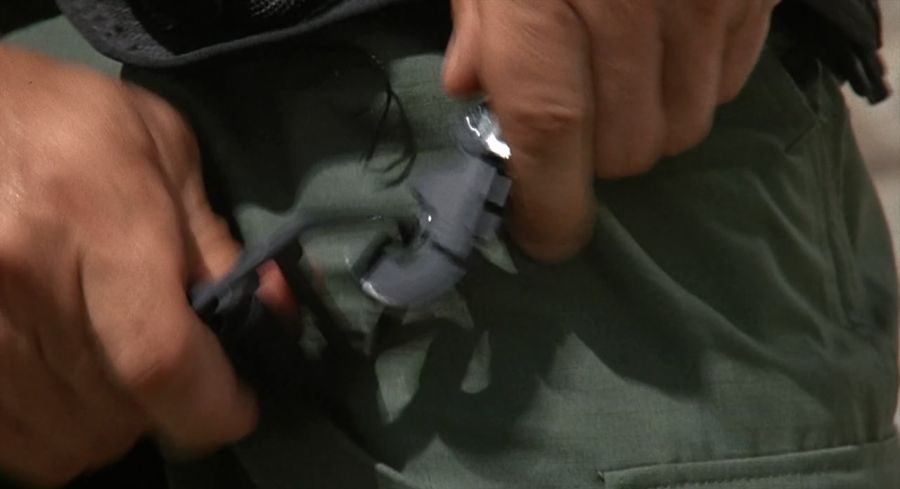 완벽한 무장을 하는 코만도_5.jpg