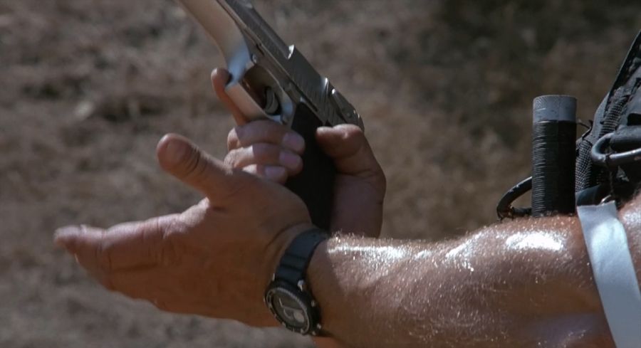 완벽한 무장을 하는 코만도_9.jpg