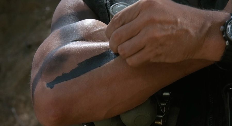 완벽한 무장을 하는 코만도_14.jpg